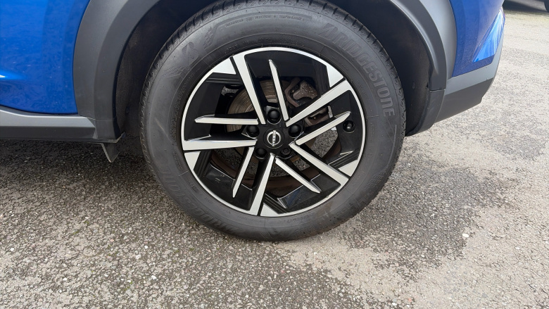 Nissan Juke 1.0 DiG-T N-Connecta 5dr DCT Petrol Hatchback